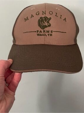 Magnolia Farms Tan/Green Hat